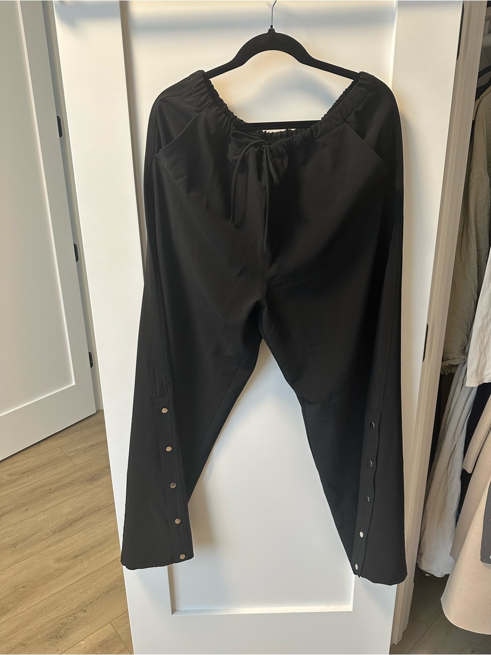 Athleta Black Wide-Leg Snap Hem Pants - Picture 2 of 6